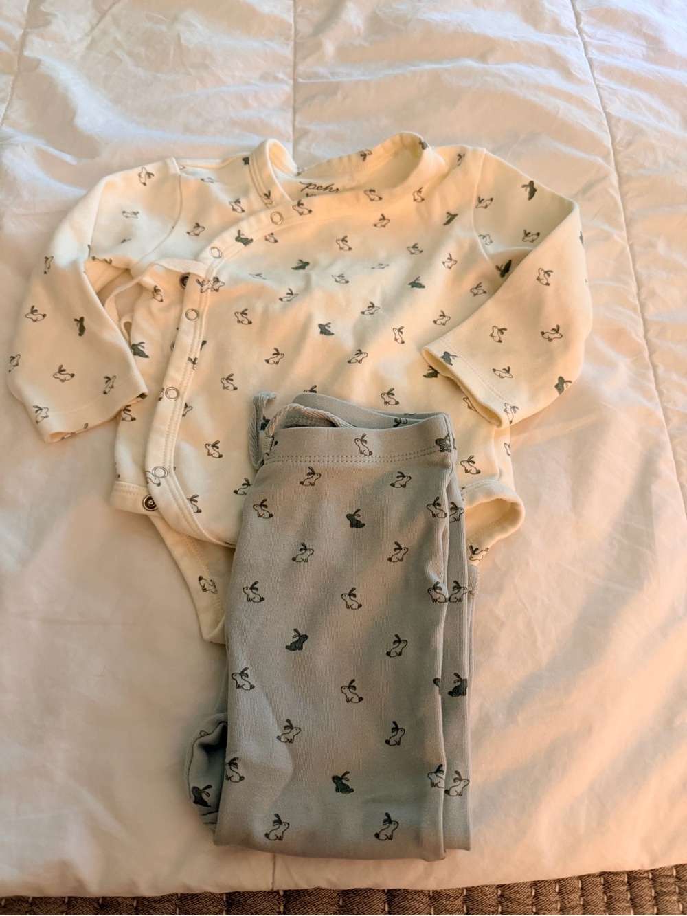 Pehr Cream & Gray Baby Matching Set - Long Sleeve Bodysuit and Pants